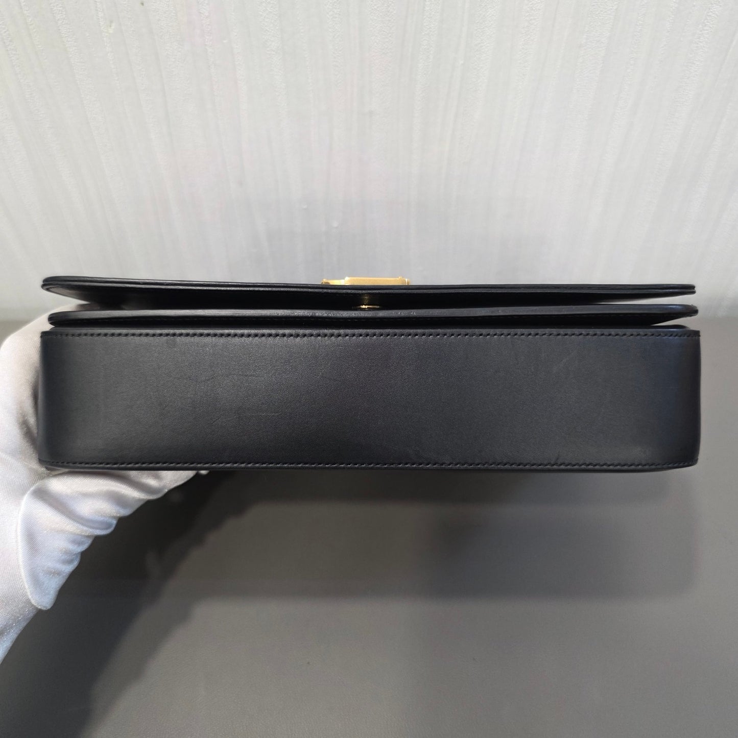 Saint Laurent Cassandra Leather Shoulder Bag (Pre-Owned)