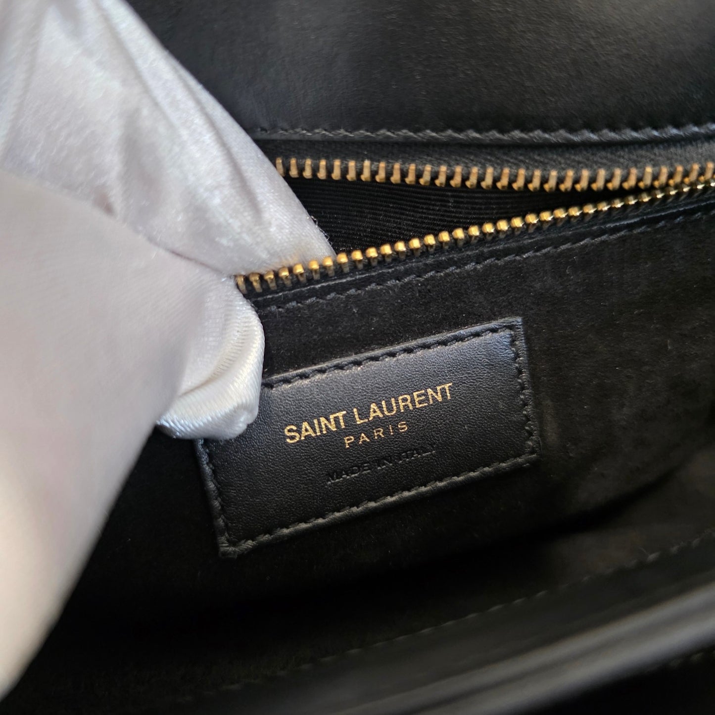 Saint Laurent Cassandra Leather Shoulder Bag (Pre-Owned)