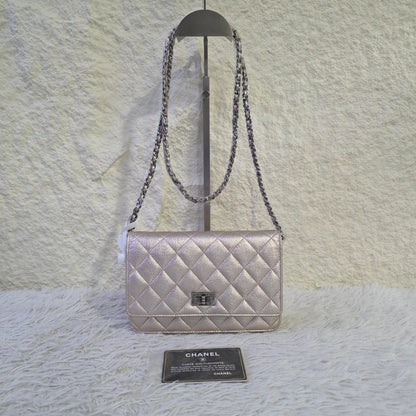 Chanel 2.55 Reissue Quilted Chain Shoulder Bag (Pre-Owned)