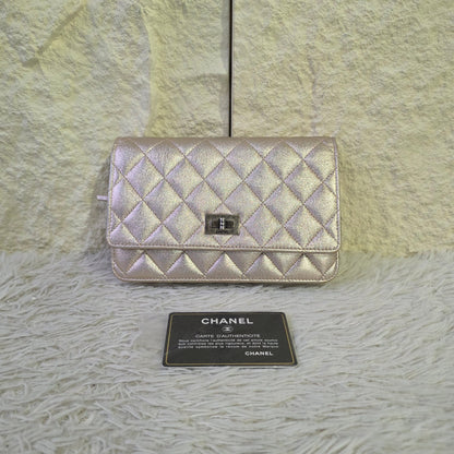 Chanel 2.55 Reissue Quilted Chain Shoulder Bag (Pre-Owned)