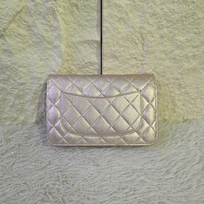 Chanel 2.55 Reissue Quilted Chain Shoulder Bag (Pre-Owned)