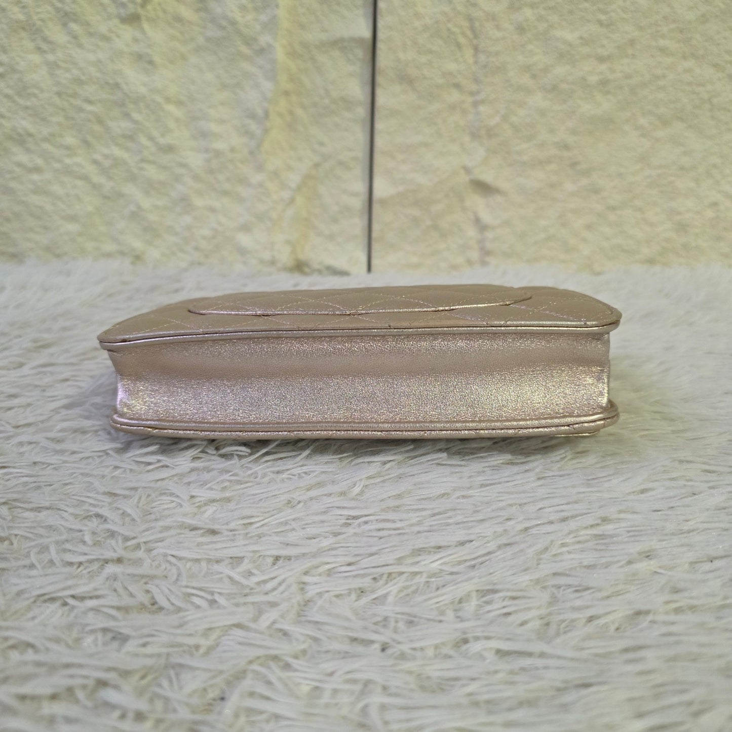 Chanel 2.55 Reissue Quilted Chain Shoulder Bag (Pre-Owned)