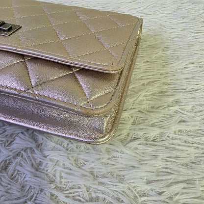 Chanel 2.55 Reissue Quilted Chain Shoulder Bag (Pre-Owned)