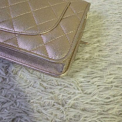 Chanel 2.55 Reissue Quilted Chain Shoulder Bag (Pre-Owned)