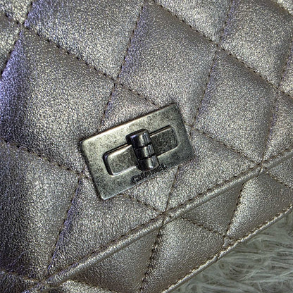 Chanel 2.55 Reissue Quilted Chain Shoulder Bag (Pre-Owned)