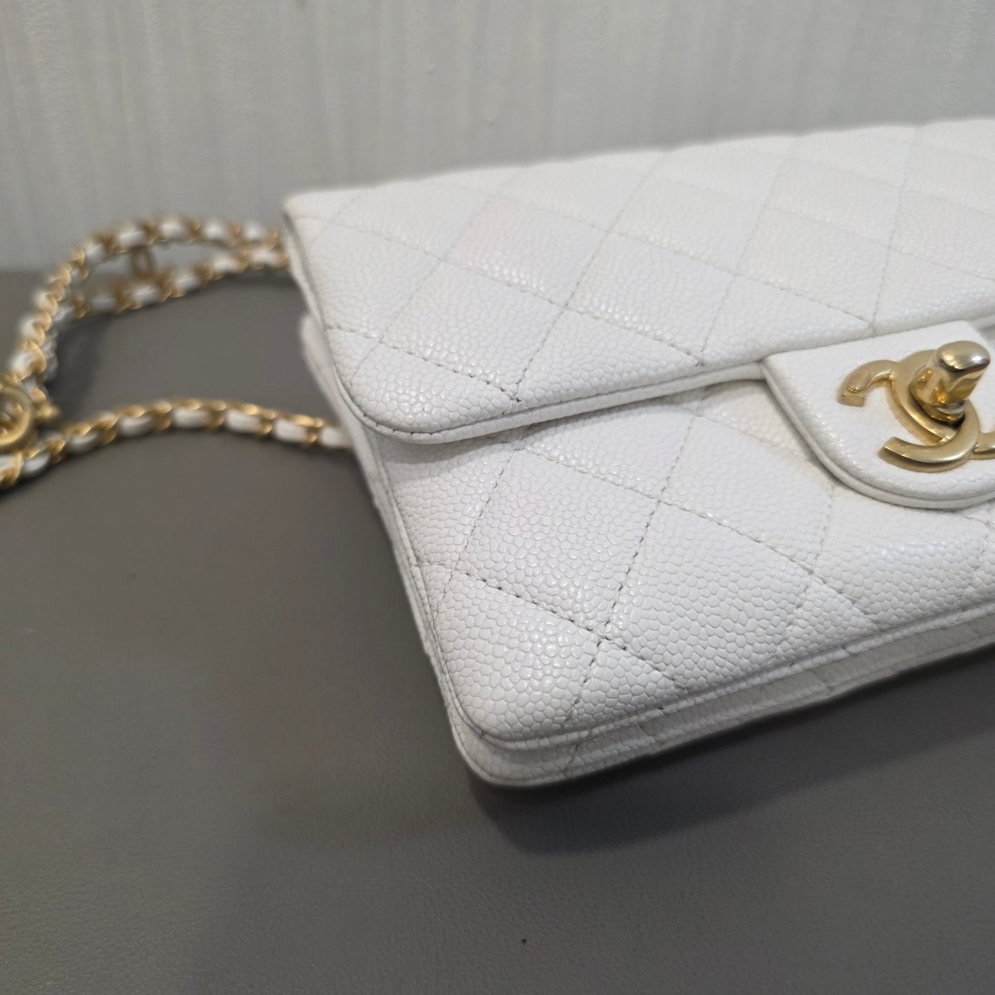 Chanel Classic Flap Quilted Chain Shoulder Bag (Pre-Owned)