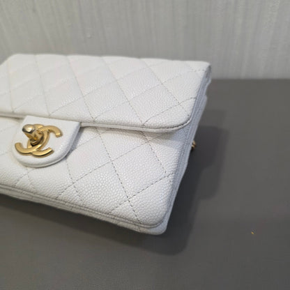 Chanel Classic Flap Quilted Chain Shoulder Bag (Pre-Owned)