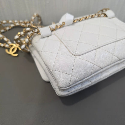 Chanel Classic Flap Quilted Chain Shoulder Bag (Pre-Owned)