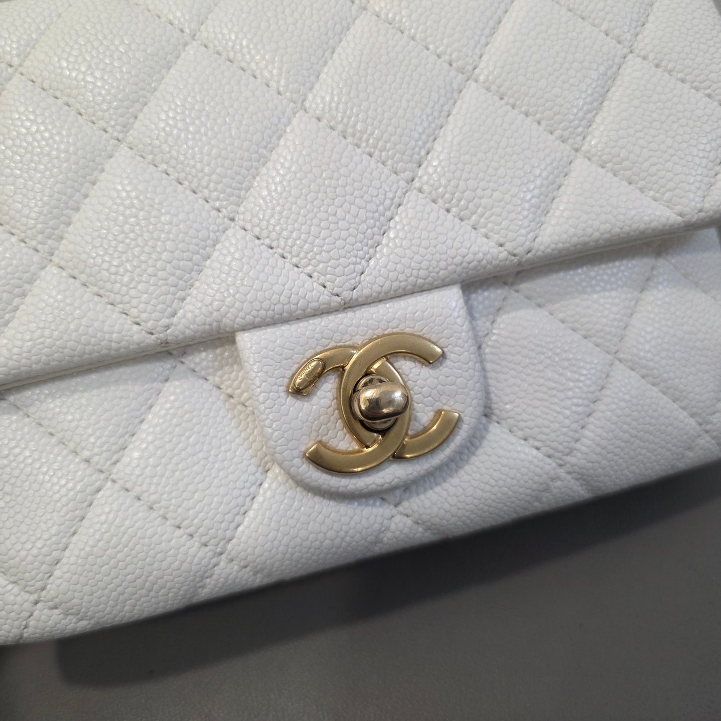 Chanel Classic Flap Quilted Chain Shoulder Bag (Pre-Owned)