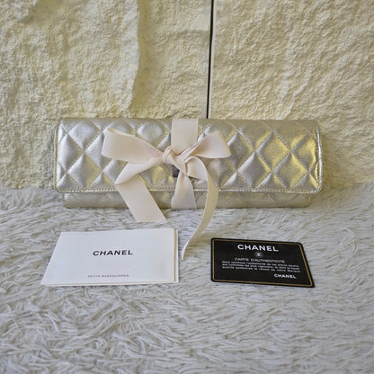 Chanel Quilted Ribbon Clutch Bag (Pre-Owned)