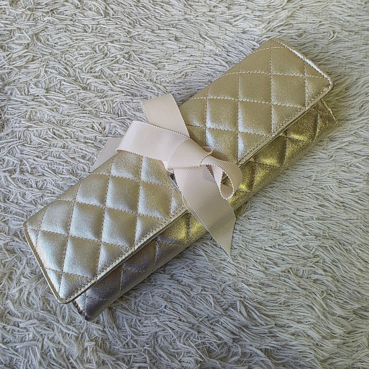 Chanel Quilted Ribbon Clutch Bag (Pre-Owned)
