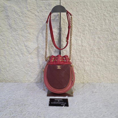 Chanel Quilted Chain Drawstring Bucket Bag (Pre-Owned)