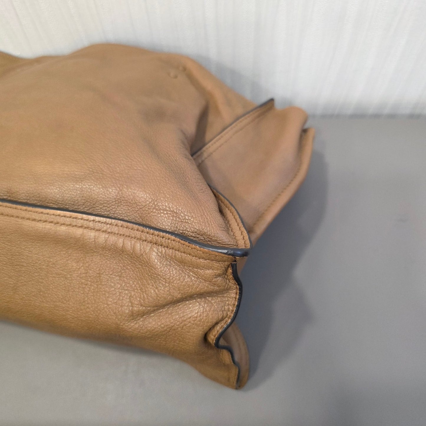 Prada Soft Leather Tote Bag (Pre-Owned)