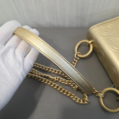 Chanel CC Logo Embossed Metallic Chain Shoulder Bag (Pre-Owned)