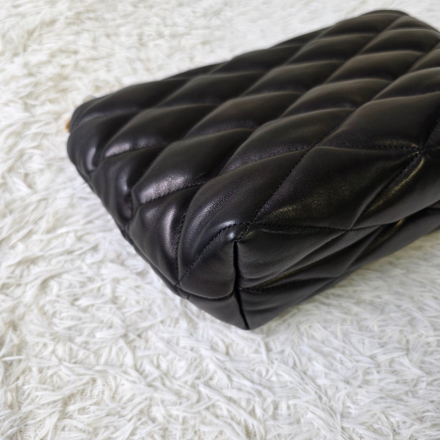 Saint Laurent Puffer Quilted Leather Pouch (Pre-Owned)