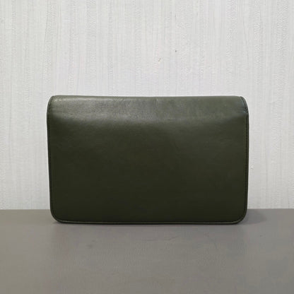 Chanel CC Logo Leather Chain Wallet Bag (Pre-Owned)