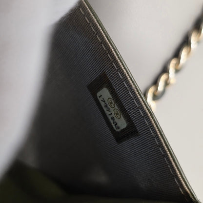 Chanel CC Logo Leather Chain Wallet Bag (Pre-Owned)