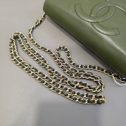 Chanel CC Logo Leather Chain Wallet Bag (Pre-Owned)