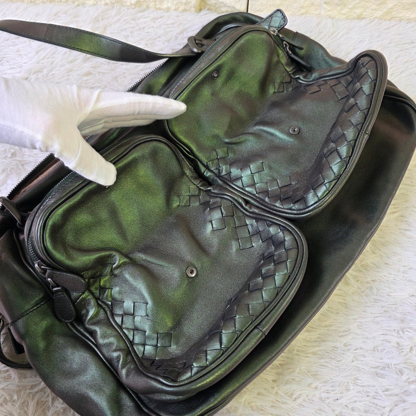 Bottega Veneta Intrecciato Multi Pocket Shoulder Bag (Pre-Owned)