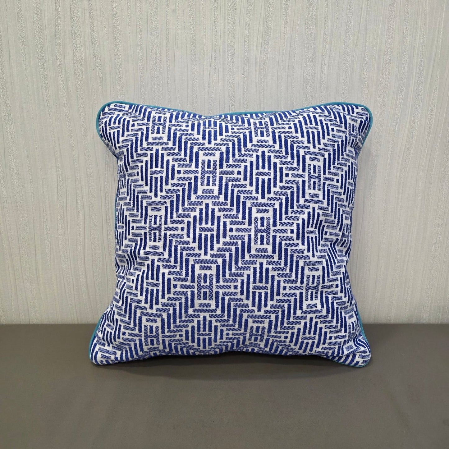 Hermès H Woven Cushion Pillow (Pre-Owned)