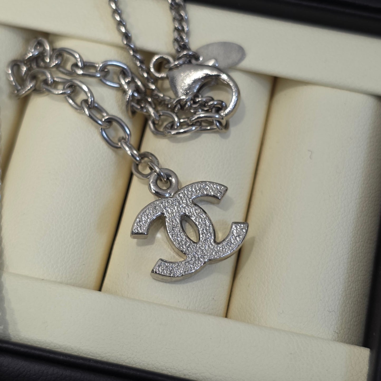 Chanel CC Logo Pendant Chain Necklace (Pre-Owned)