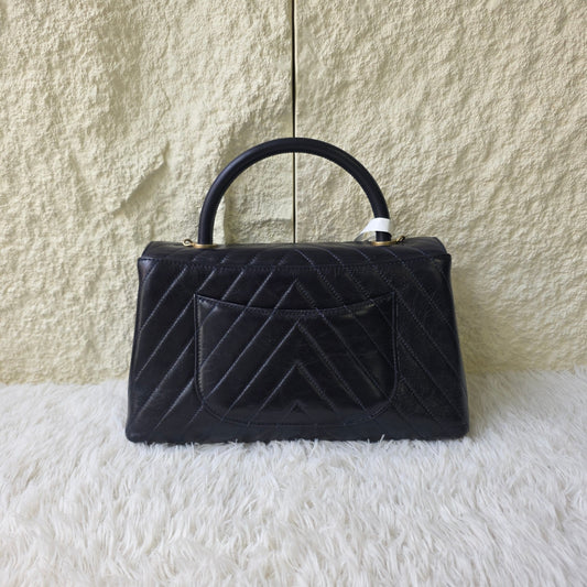 Chanel Chevron Top Handle Flap Bag (Pre-Owned)