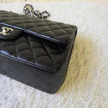 Chanel Classic Double Flap Chain Shoulder Bag (Pre-Owned)