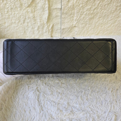 Chanel Maxi Classic Double Flap Chain Shoulder Bag (Pre-Owned)