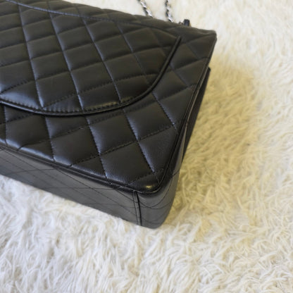 Chanel Maxi Classic Double Flap Chain Shoulder Bag (Pre-Owned)