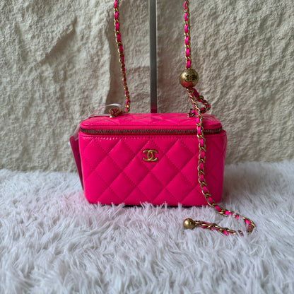 Chanel Quilted Patent Vanity Chain Bag (Pre-Owned)