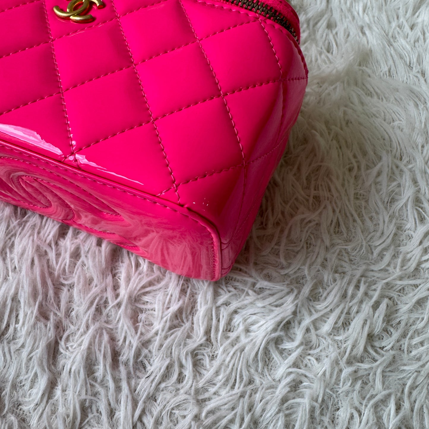 Chanel Quilted Patent Vanity Chain Bag (Pre-Owned)