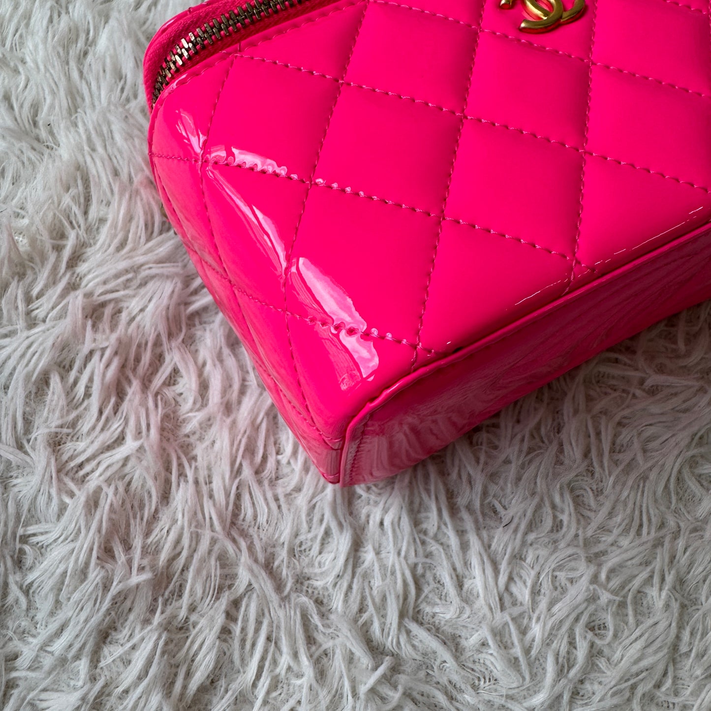 Chanel Quilted Patent Vanity Chain Bag (Pre-Owned)