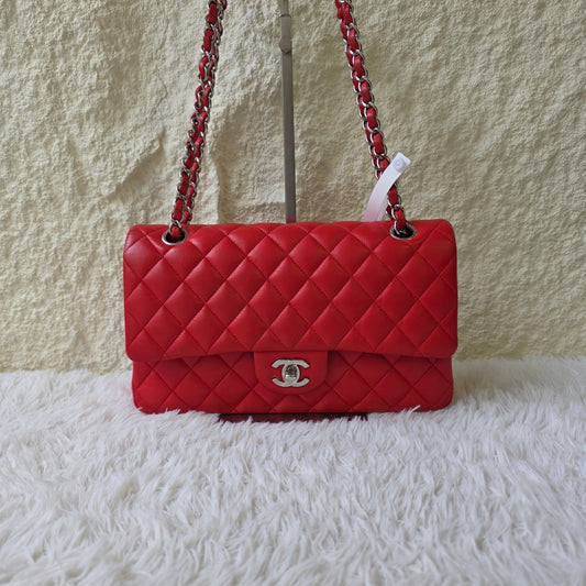Chanel Classic Double Flap Chain Shoulder Bag (Pre-Owned)