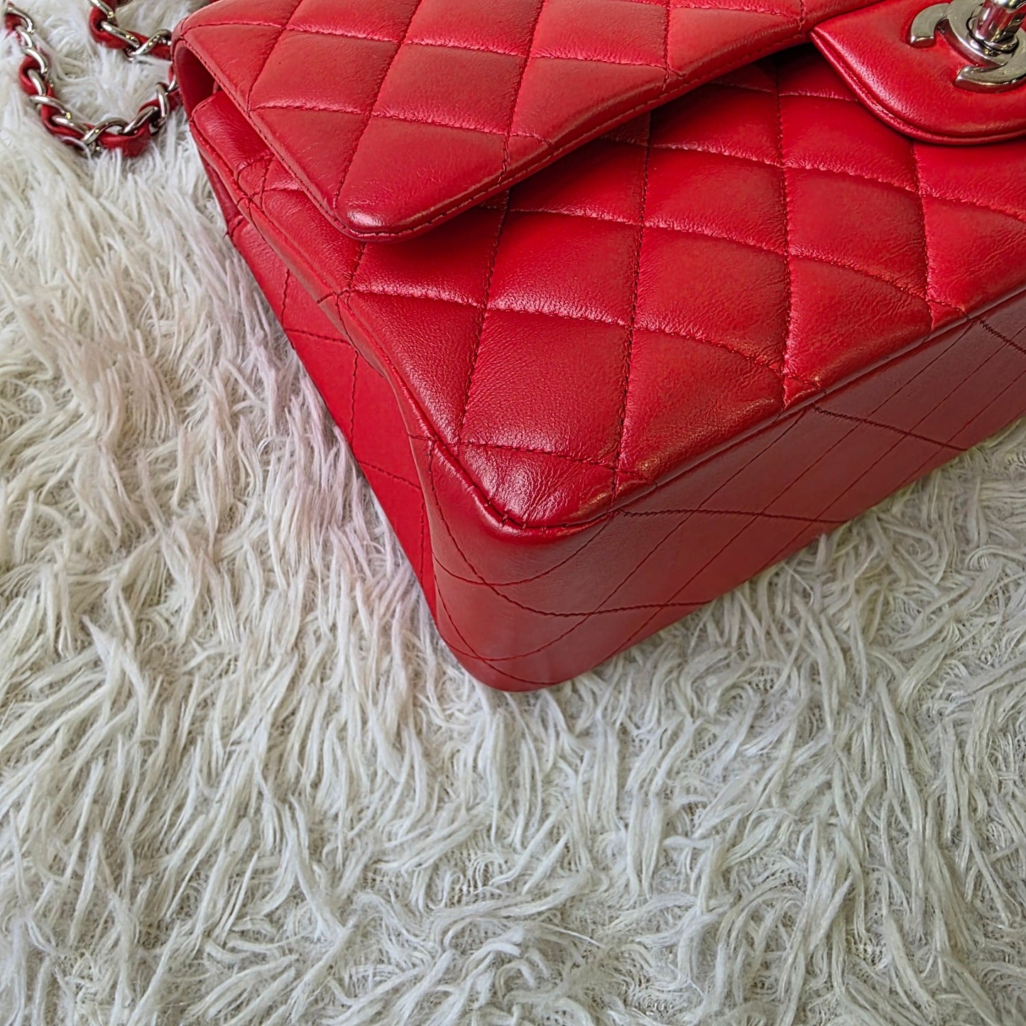 Chanel Classic Double Flap Chain Shoulder Bag (Pre-Owned)