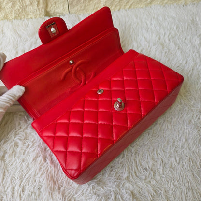 Chanel Classic Double Flap Chain Shoulder Bag (Pre-Owned)