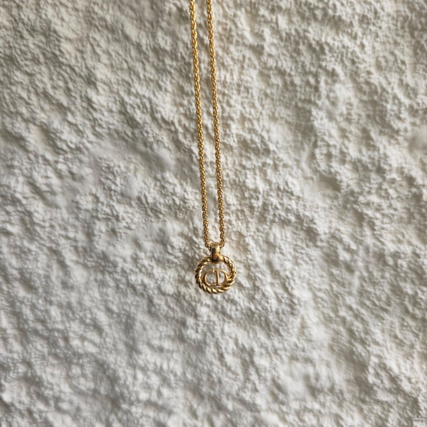 Christian Dior CD Logo Gold-Tone Pendant Necklace (Pre-Owned)