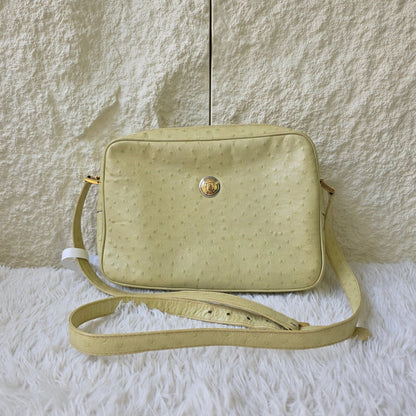 Fendi Ostrich Leather Vintage Shoulder Bag (Pre-Owned)