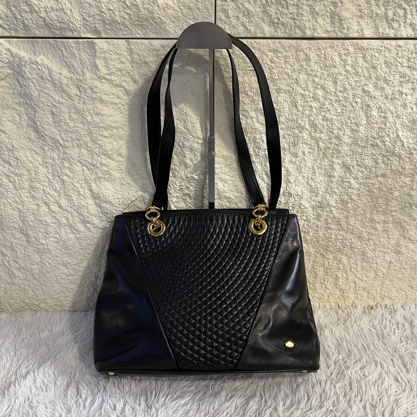 Bally Quilted Leather Shoulder Bag (Pre-Owned)