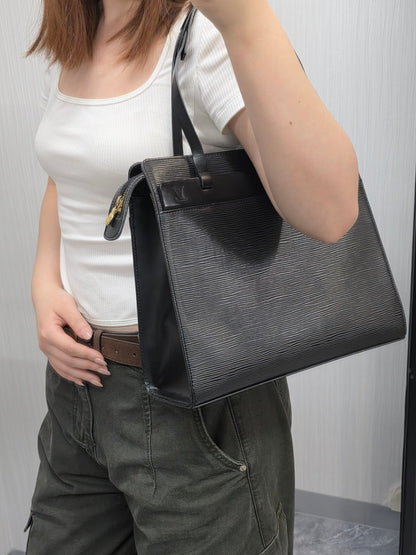 Louis Vuitton Epi Leather Croisette Tote Bag (Pre-Owned)