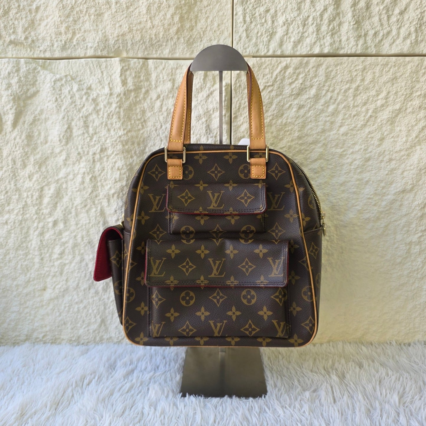 Louis Vuitton Monogram Excentri-Cité Handbag (Pre-Owned)