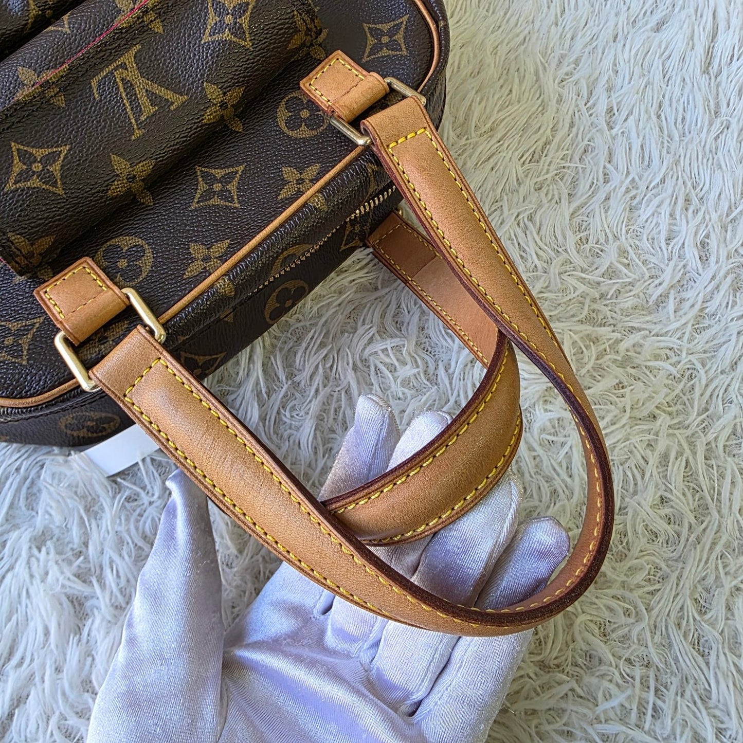 Louis Vuitton Monogram Excentri-Cité Handbag (Pre-Owned)