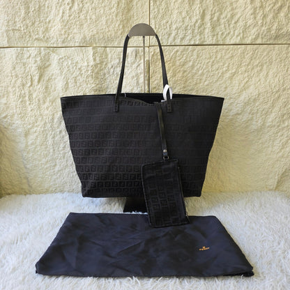 Fendi Zucca Canvas Tote Bag (Pre-Owned)