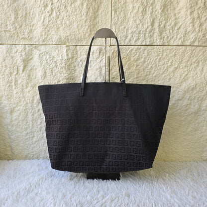 Fendi Zucca Canvas Tote Bag (Pre-Owned)