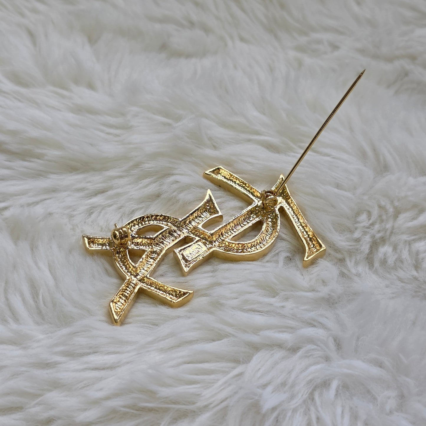 Yves Saint Laurent Gold Logo Brooch (Pre-Owned)