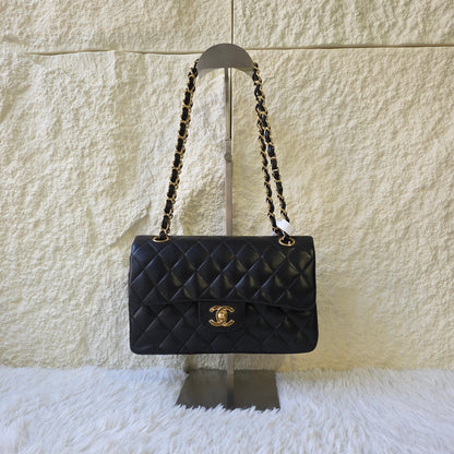 Chanel Classic Double Flap Chain Shoulder Bag (Pre-Owned)
