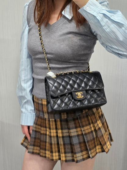 Chanel Classic Double Flap Chain Shoulder Bag (Pre-Owned)