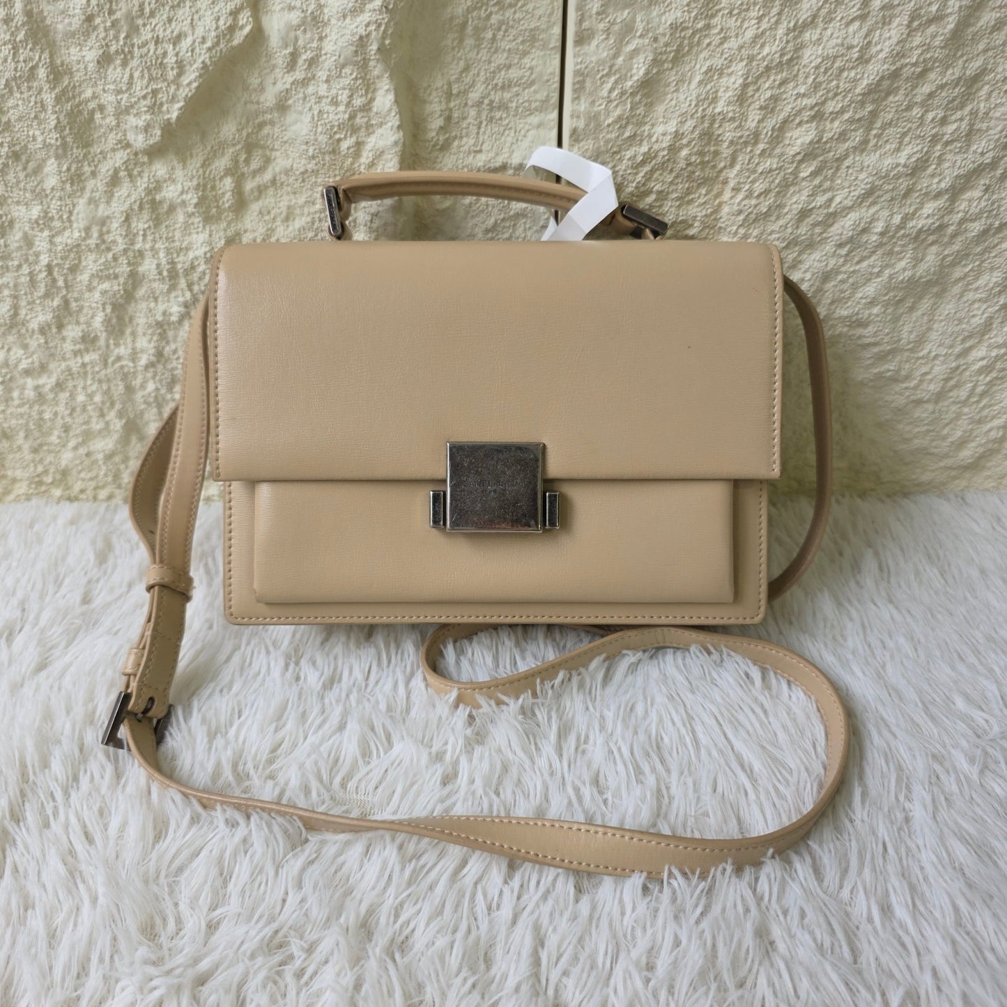 Saint Laurent Bellechasse Leather Shoulder Bag (Pre-Owned)