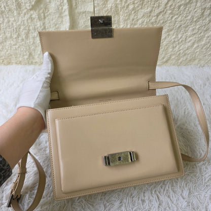 Saint Laurent Bellechasse Leather Shoulder Bag (Pre-Owned)