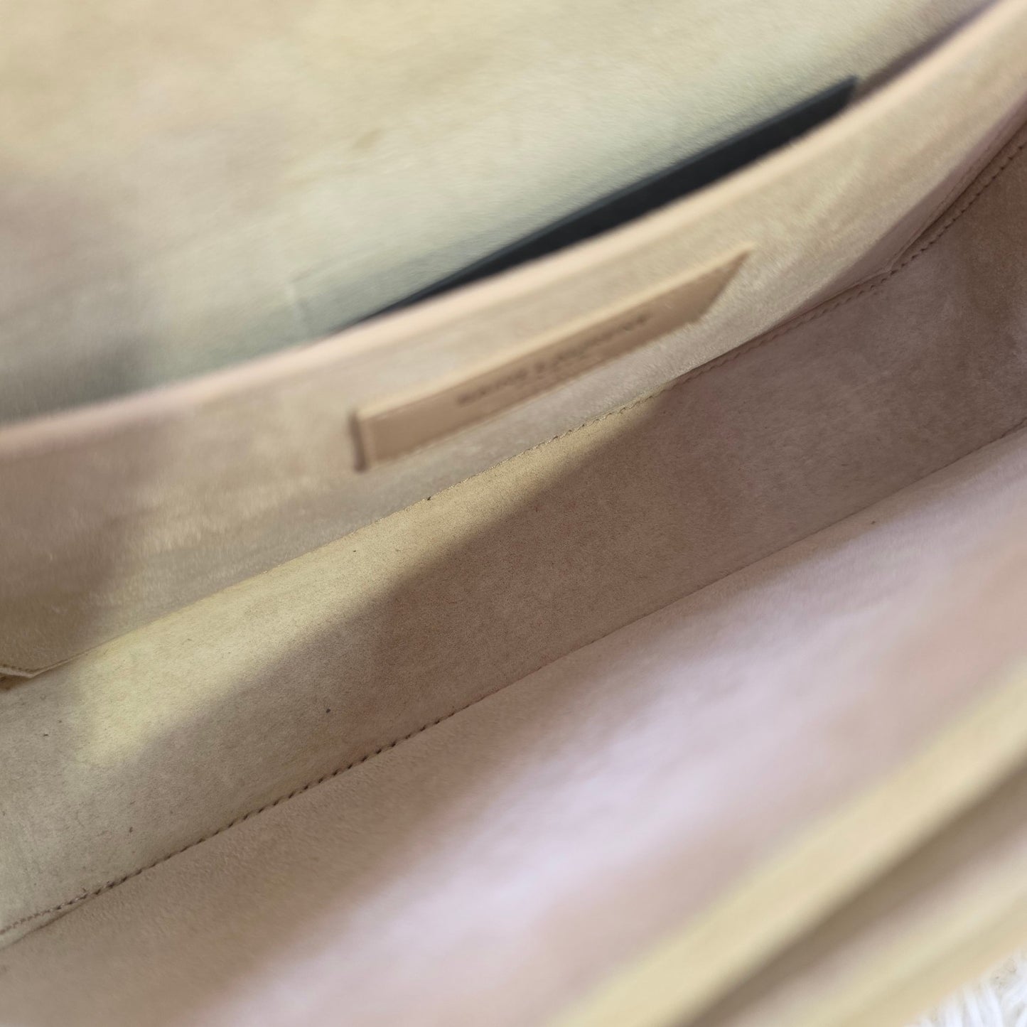 Saint Laurent Bellechasse Leather Shoulder Bag (Pre-Owned)