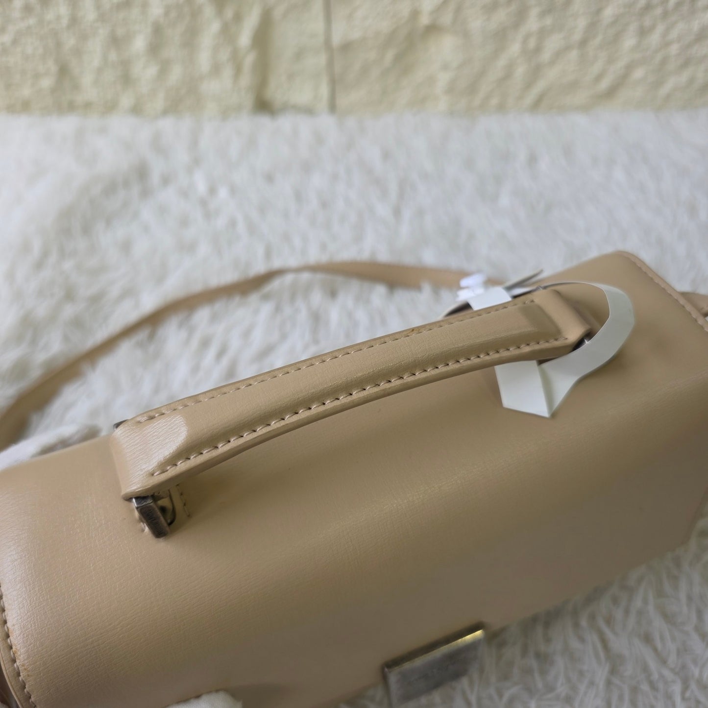 Saint Laurent Bellechasse Leather Shoulder Bag (Pre-Owned)